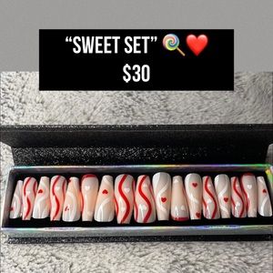 “Sweet Set” 🍭❤️
$30/w sparkly magnetic box
